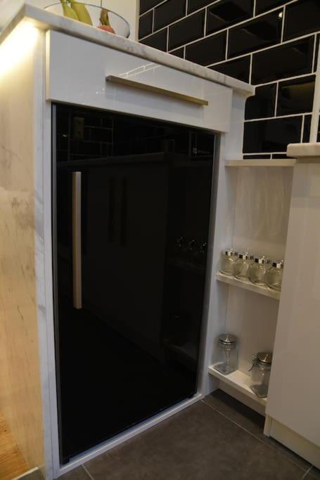 Syntagma Square, 30Sqm Nikis Luxurious Studio أثينا المظهر الخارجي الصورة